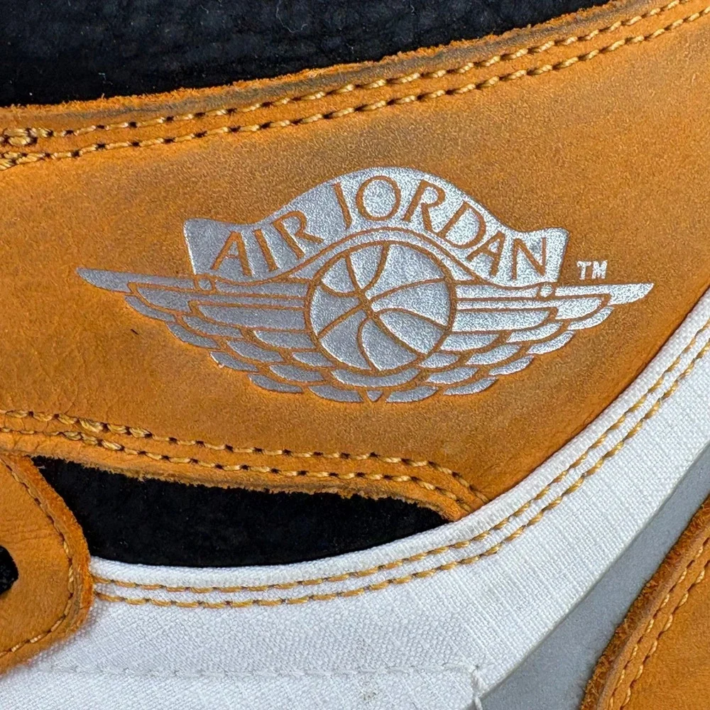 Air Jordan 1 Retro High‎ OG Yellow Ochre DB2889-700 Size 12 Men's Used Authentic